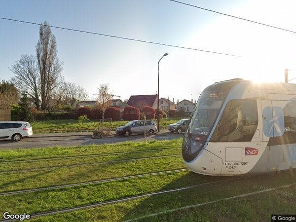 UN APPARTEMENT EN DUPLEX • Montfermeil — photo 1